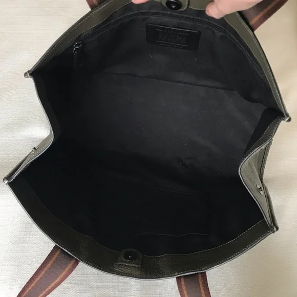 Coach Large Smith Leather Tote Purse in Olive Green, With Scarf - Picture 11 of 16